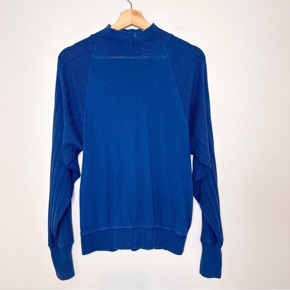 FP Beach Pullover - Picture 1 of 6